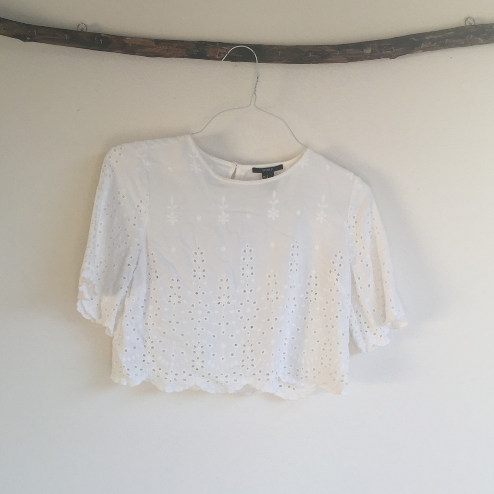 Forever 21 • Eyelet Crop Top